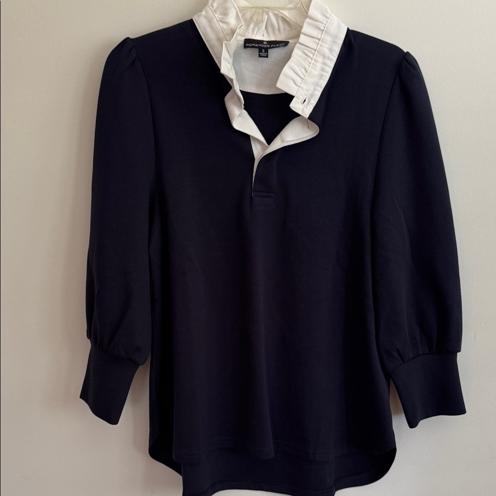 NWOT Pomander Place Navy Top  with White Ruffled Collar
